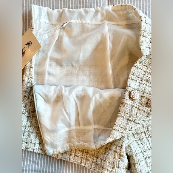 Di Di Classic Women’s Tweed Style Double-Button Front Sailor Shorts Beige ~New~ - Picture 7 of 12